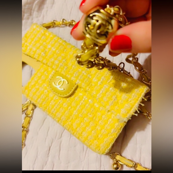 Yellow Chanel Tweed iPhone 11 case - Picture 3 of 6